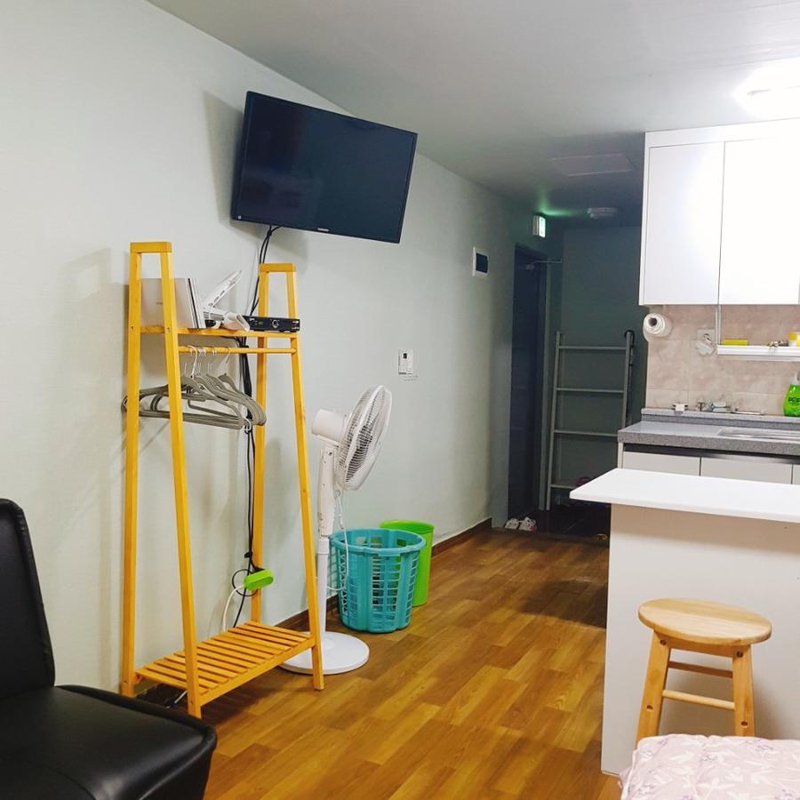 Rumi House Busan Bagian luar foto